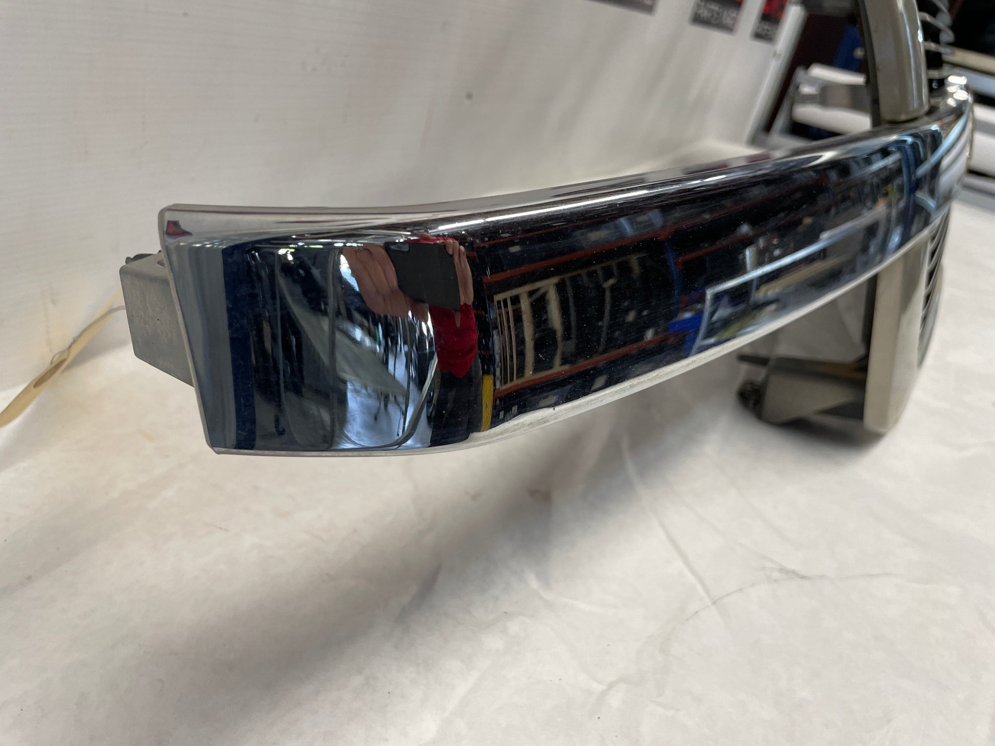 2005 Chevy Avalanche Front Bumper Grille OEM - Day's Parts Yard