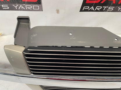 2005 Chevy Avalanche Front Bumper Grille OEM - Day's Parts Yard