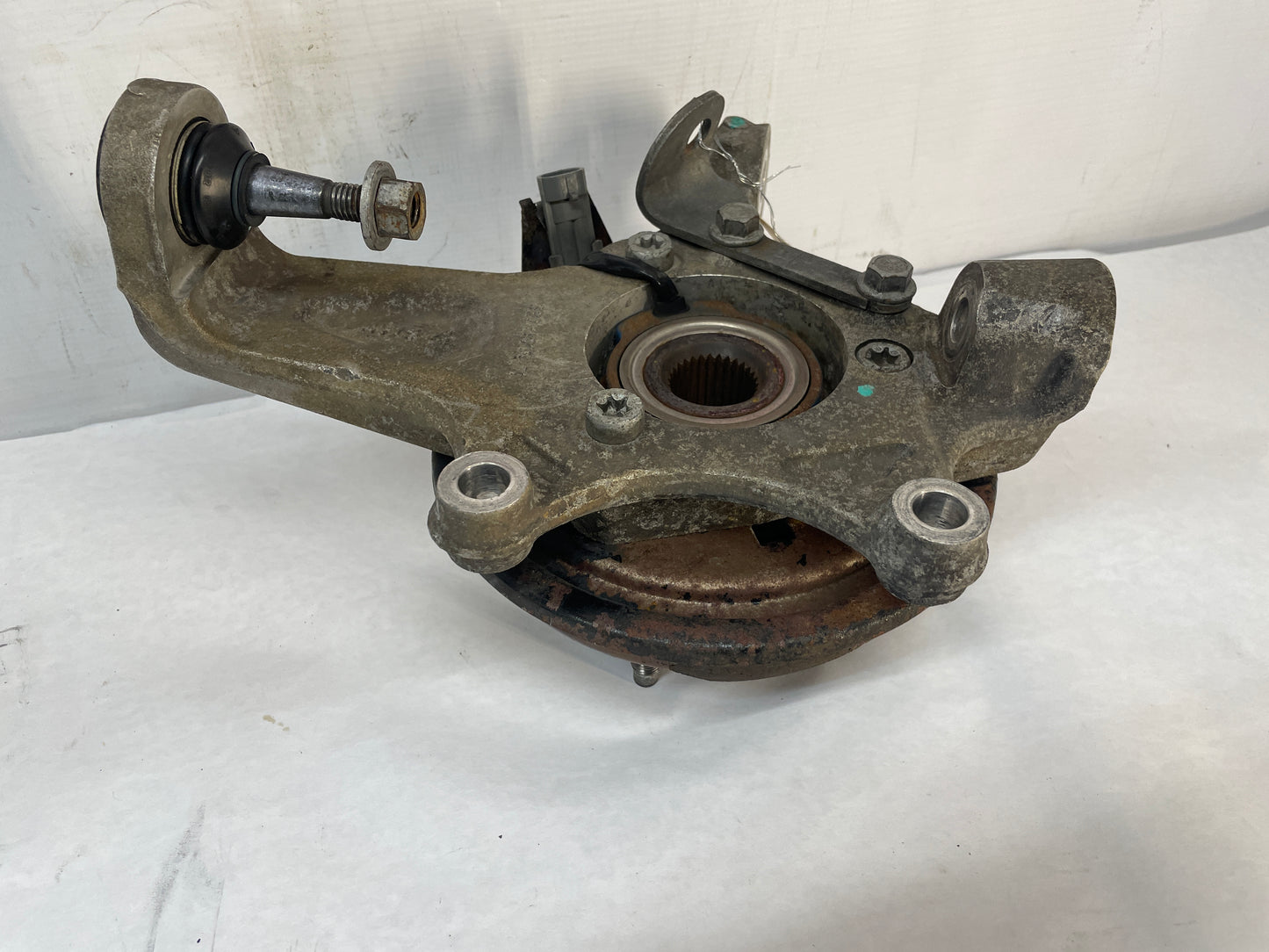 2004 Chevy C5 Corvette Z06 LH Driver Front Suspension Spindle Knuckle Hub OEM - Day's Parts Yard