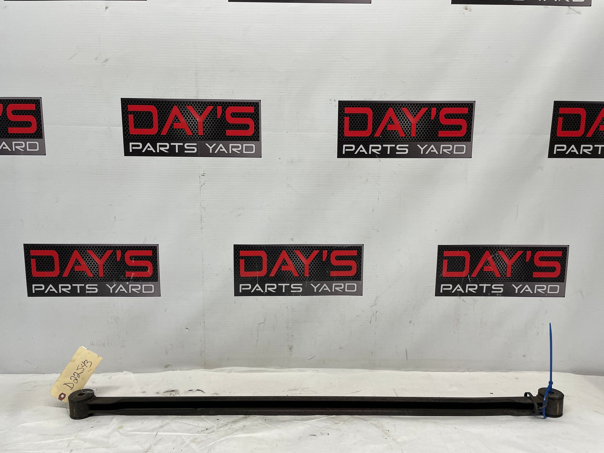 2002 Chevy Camaro SS Rear Suspension Axle Panhard Track Bar OEM - Day's Parts Yard