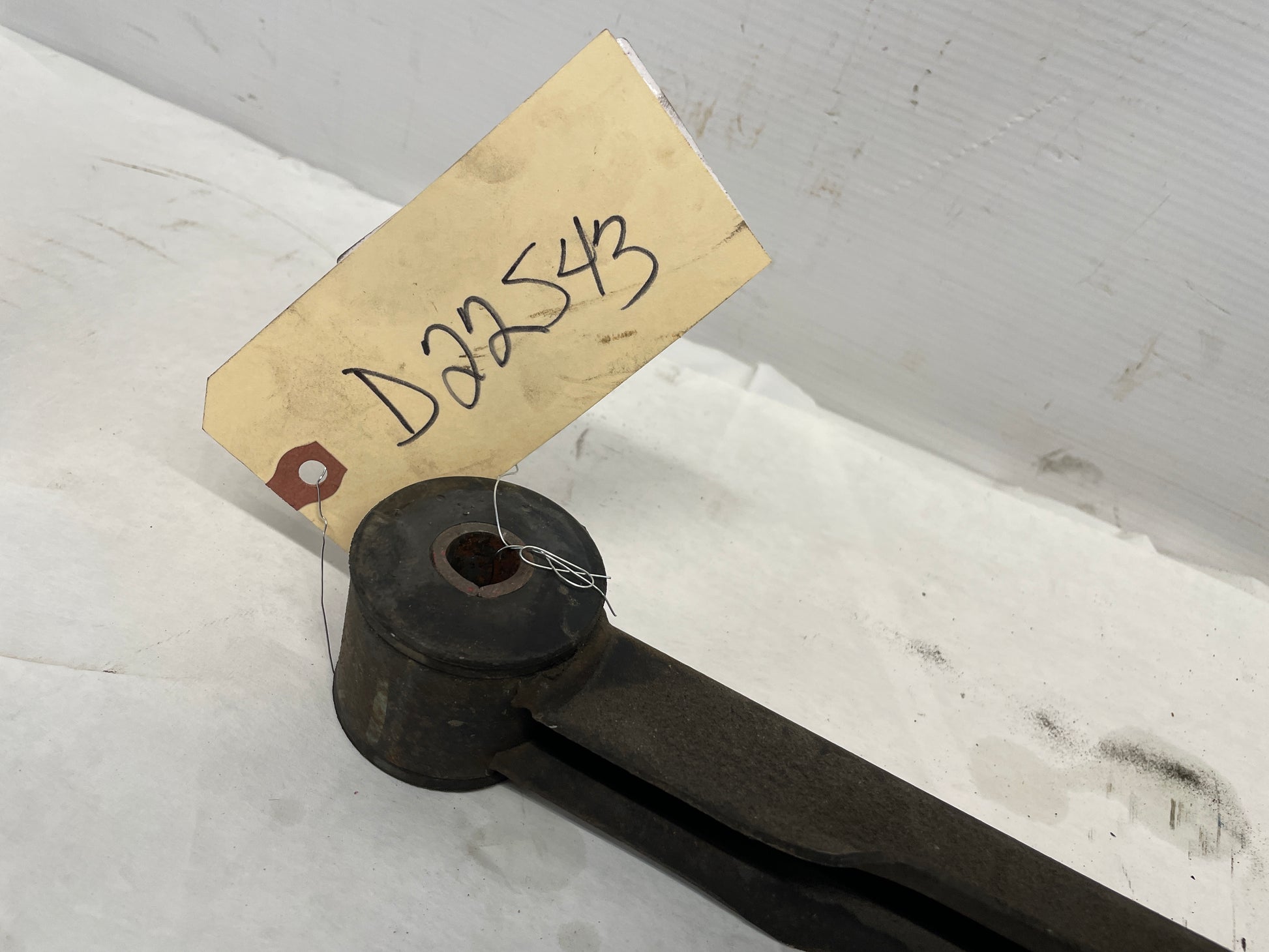 2002 Chevy Camaro SS Rear Suspension Axle Panhard Track Bar OEM - Day's Parts Yard