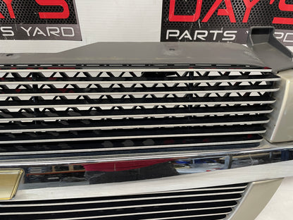 2005 Chevy Avalanche Front Bumper Grille OEM - Day's Parts Yard