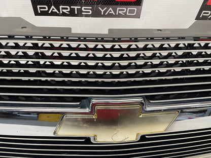 2005 Chevy Avalanche Front Bumper Grille OEM - Day's Parts Yard