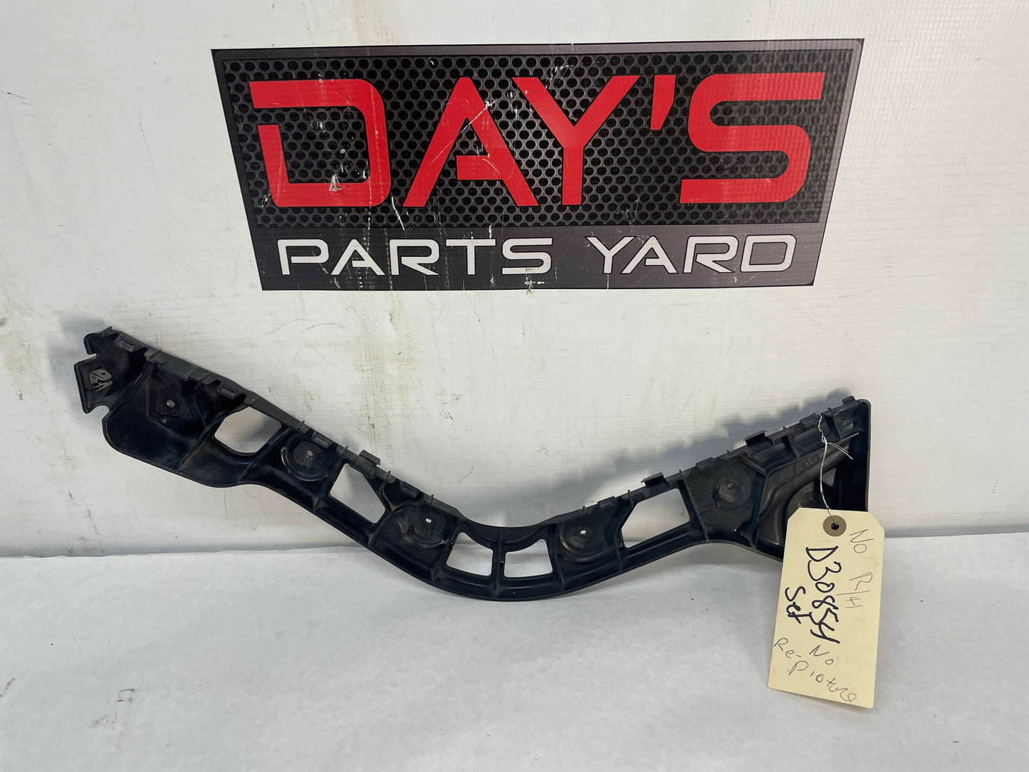 2014 Chevy SS Sedan LH Driver Rear Bumper Bracket OEM