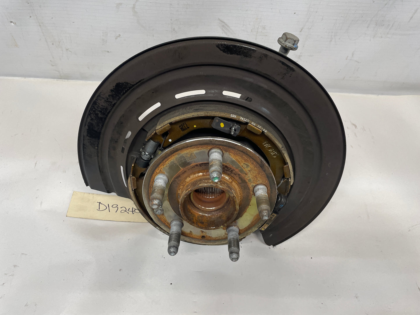 2018 Chevy Camaro 1LE SS LH Driver Rear Spindle Knuckle Hub OEM - Day's Parts Yard
