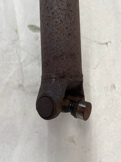 2005 Chevy Avalanche Front Drive Prop Shaft Driveshaft OEM - Day's Parts Yard