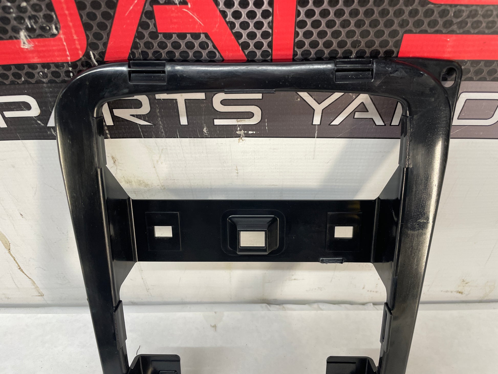 2013 Chevy Caprice PPV Over Head Console Dome Light Frame Bracket Bezel OEM - Day's Parts Yard