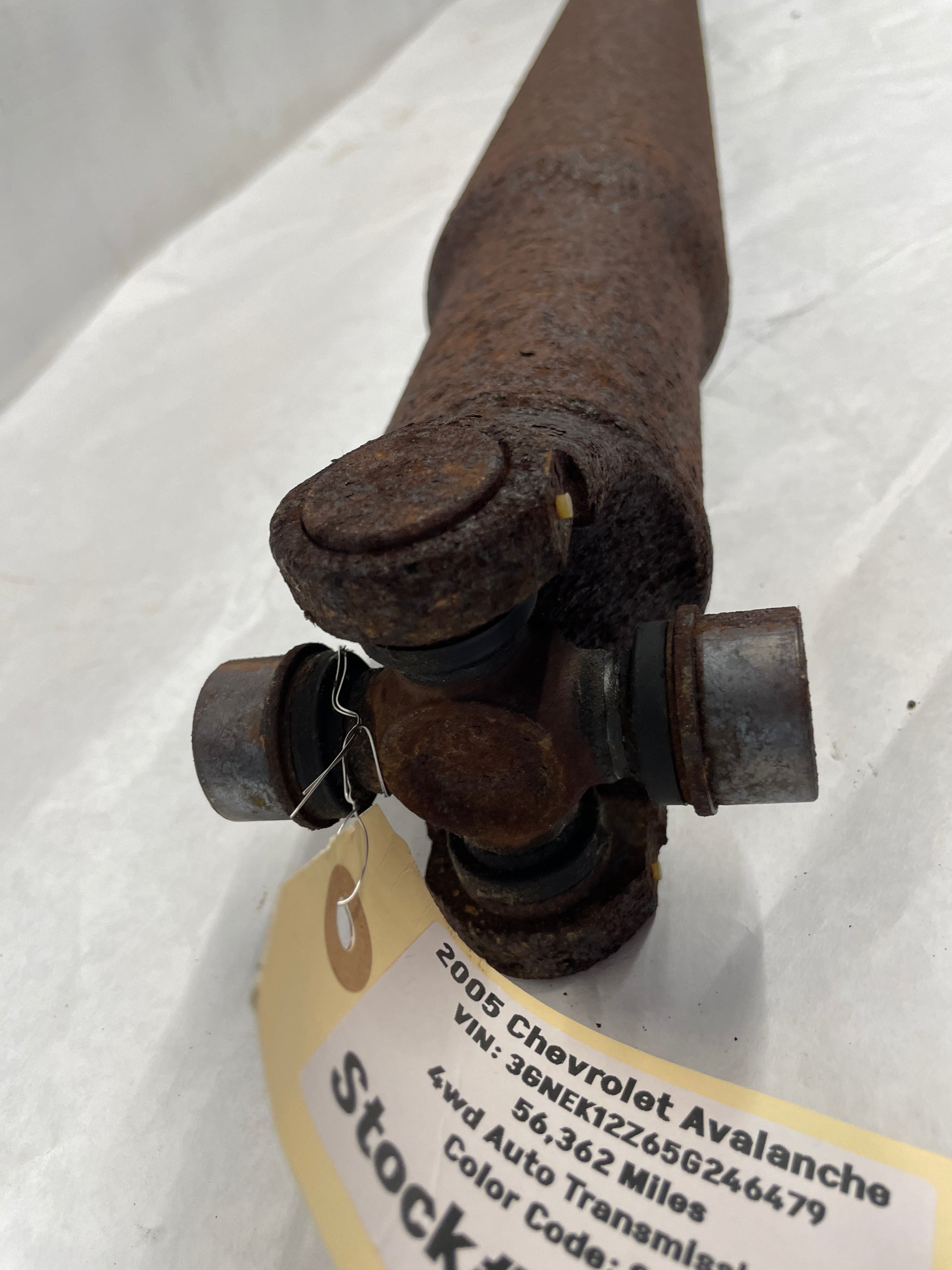2005 Chevy Avalanche Rear Driveshaft OEM - Day's Parts Yard