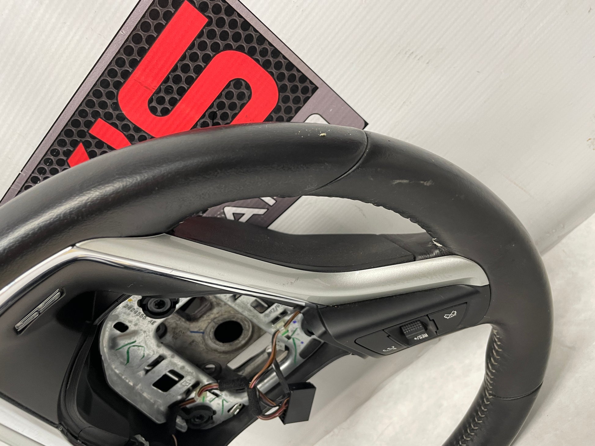 2015 Chevy Camaro SS Steering Wheel OEM - Day's Parts Yard