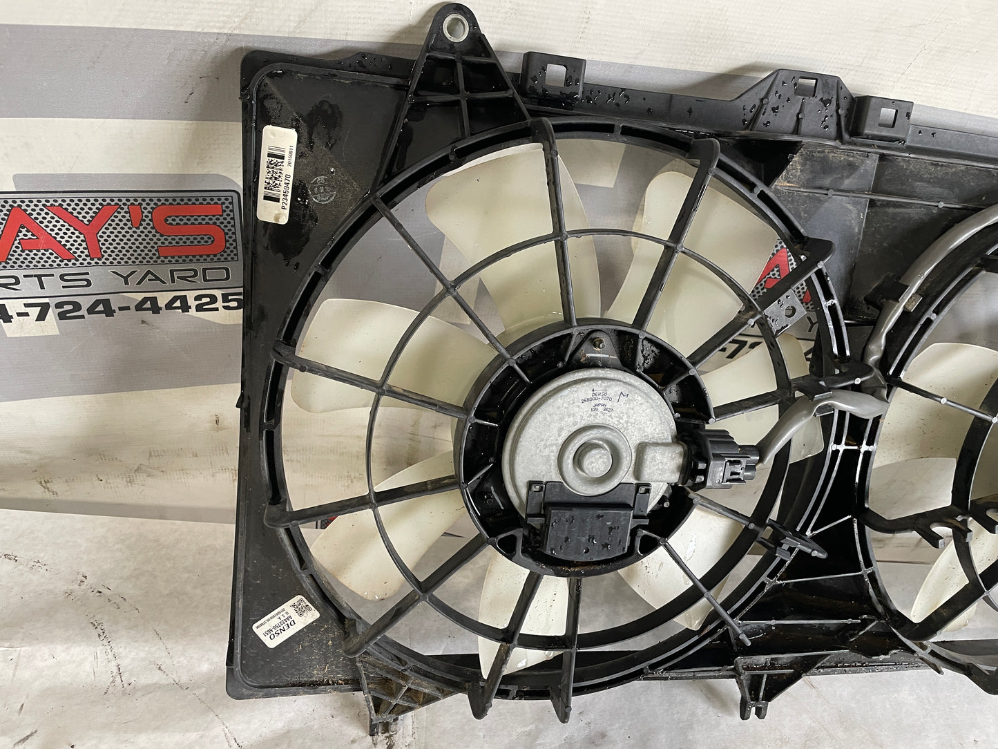 2015 Chevy Camaro SS  Radiator Dual Electric Coolant Cooling Fan OEM