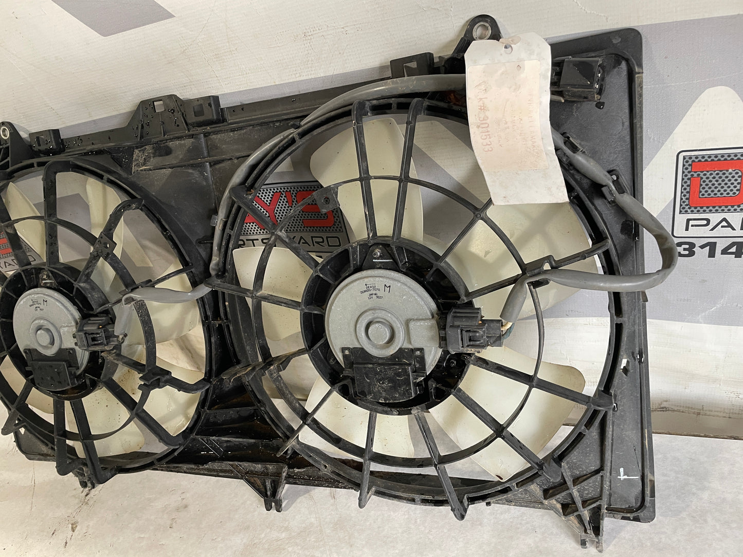 2015 Chevy Camaro SS  Radiator Dual Electric Coolant Cooling Fan OEM