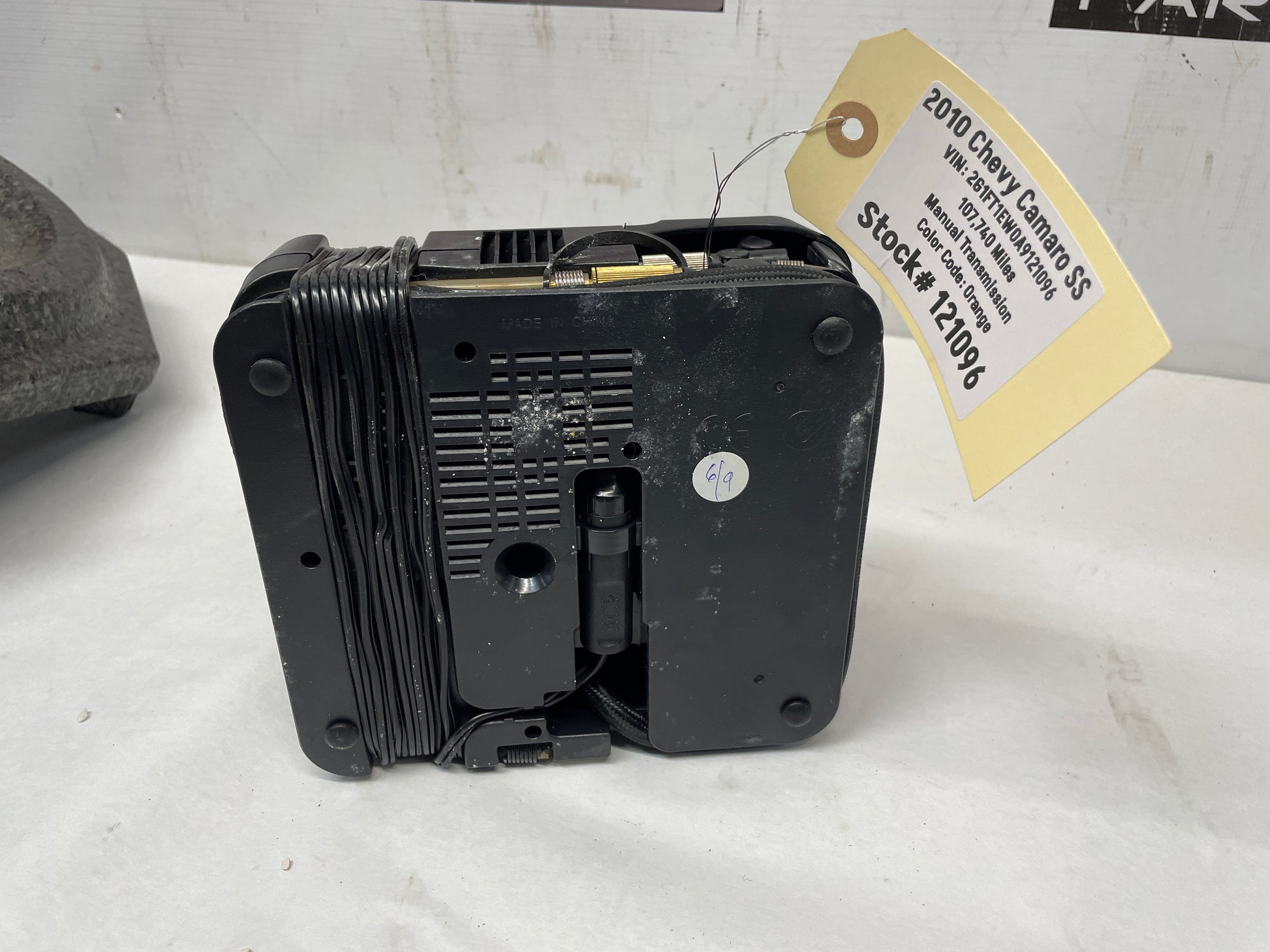 2010 Chevy Camaro SS Tire Air Compressor Inflator w/ Sealant OEM - Day's Parts Yard