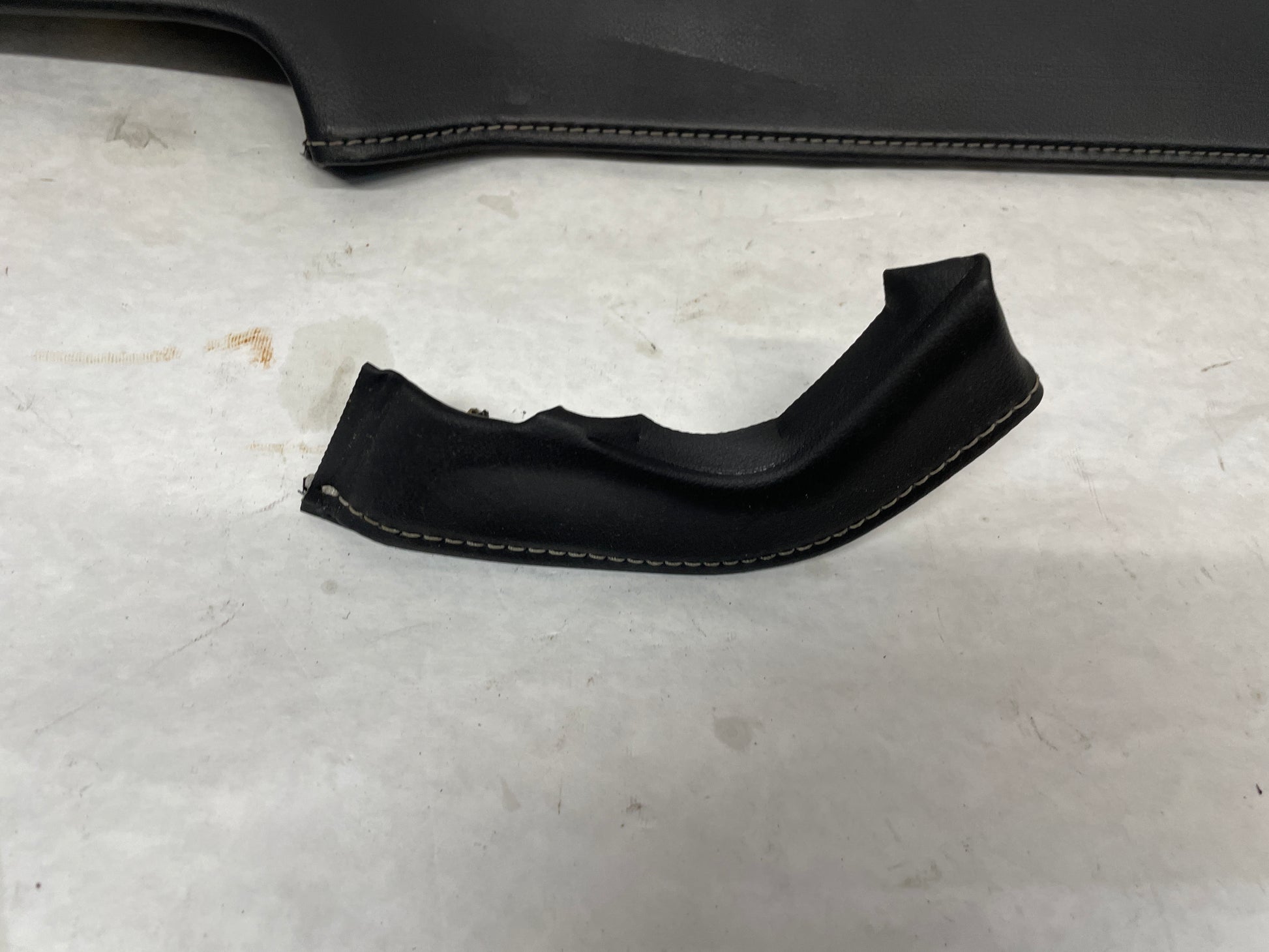 2015 Chevy Camaro SS Leather Dash Vent Trim Molding Panel OEM - Day's Parts Yard