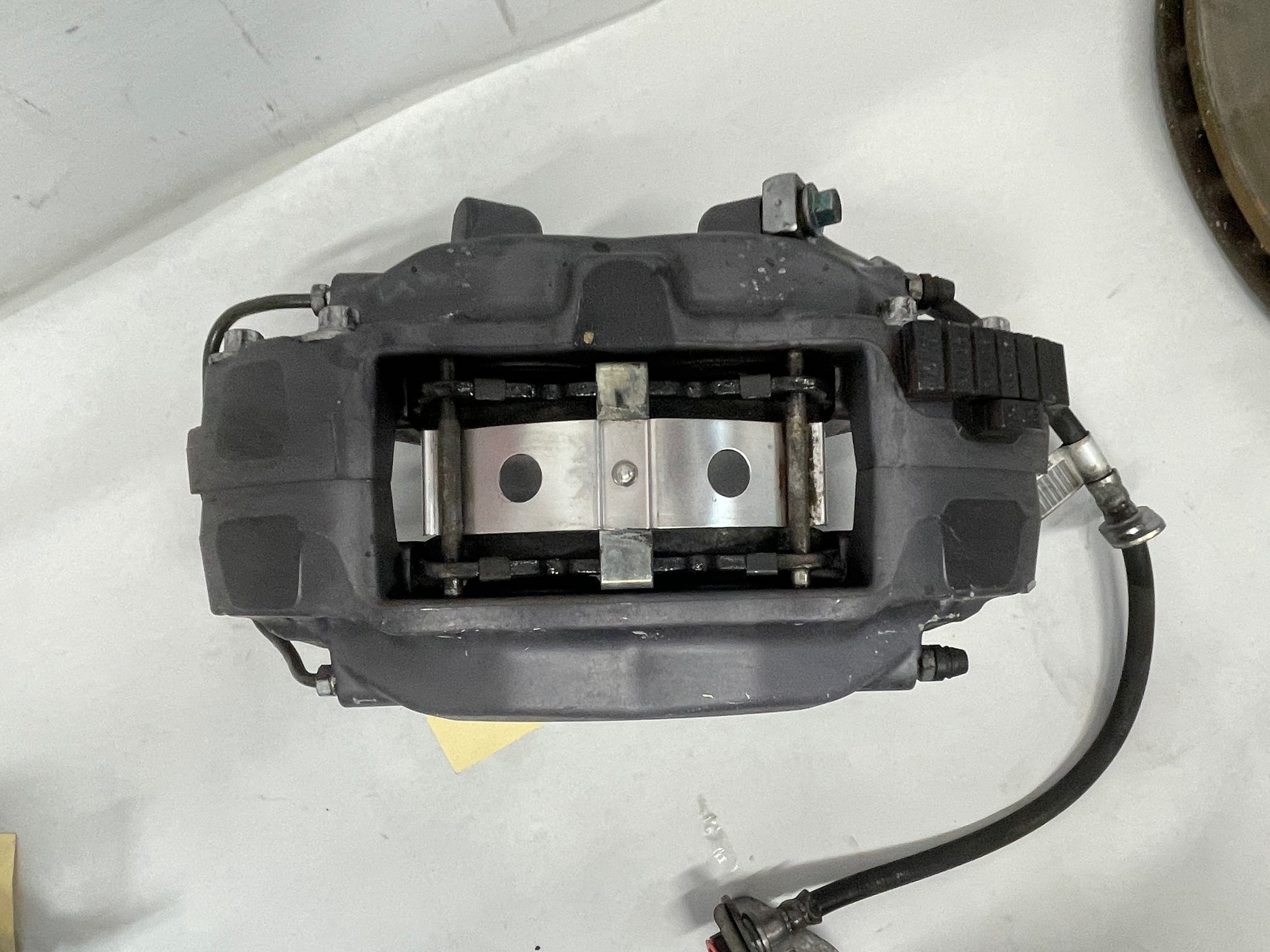 2010 Chevy Camaro SS Brembo Brake Calipers & Rotors Front and Rear OEM - Day's Parts Yard