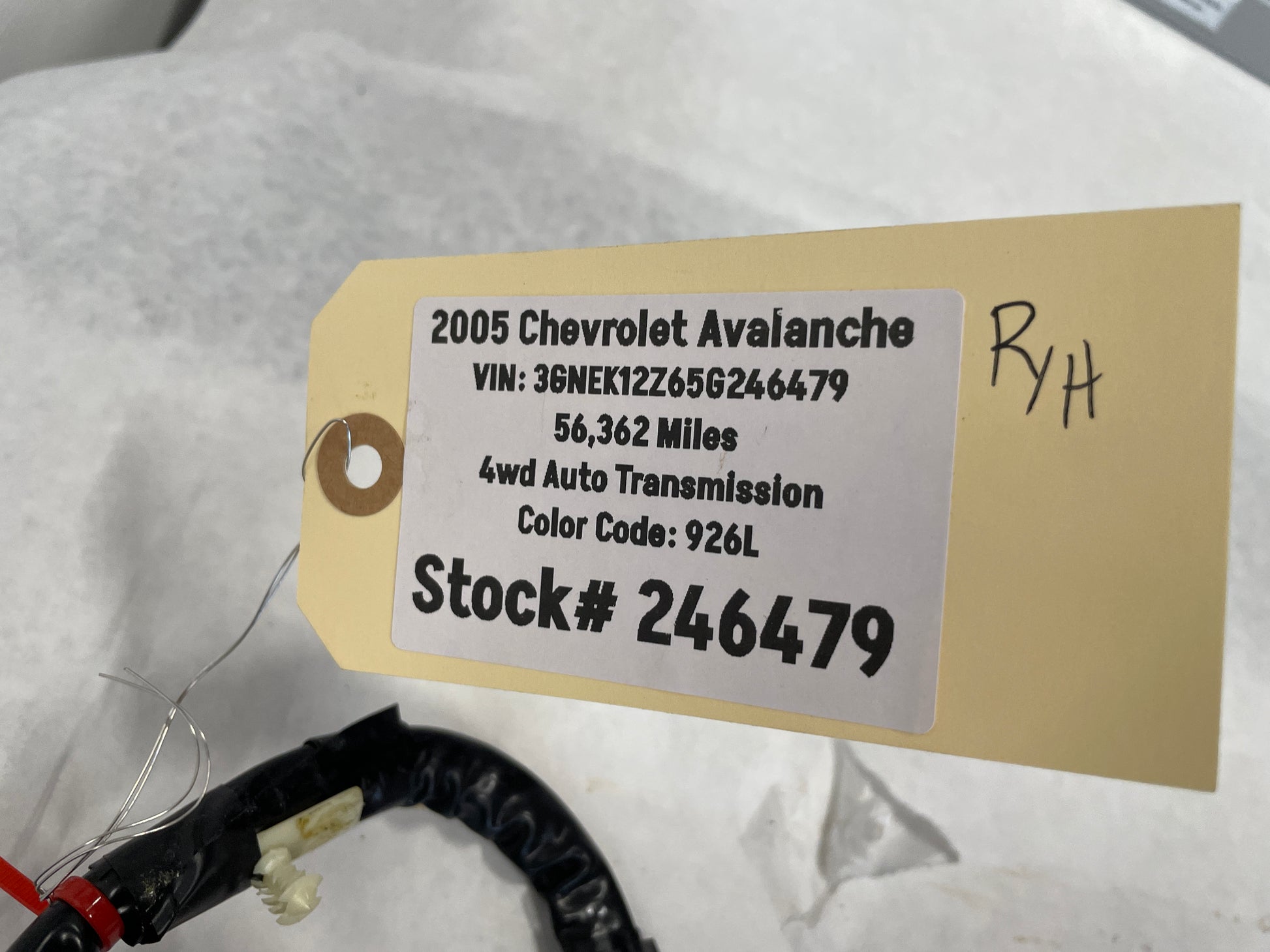 2005 Chevy Avalanche Power RH Passenger Exterior Mirror OEM - Day's Parts Yard