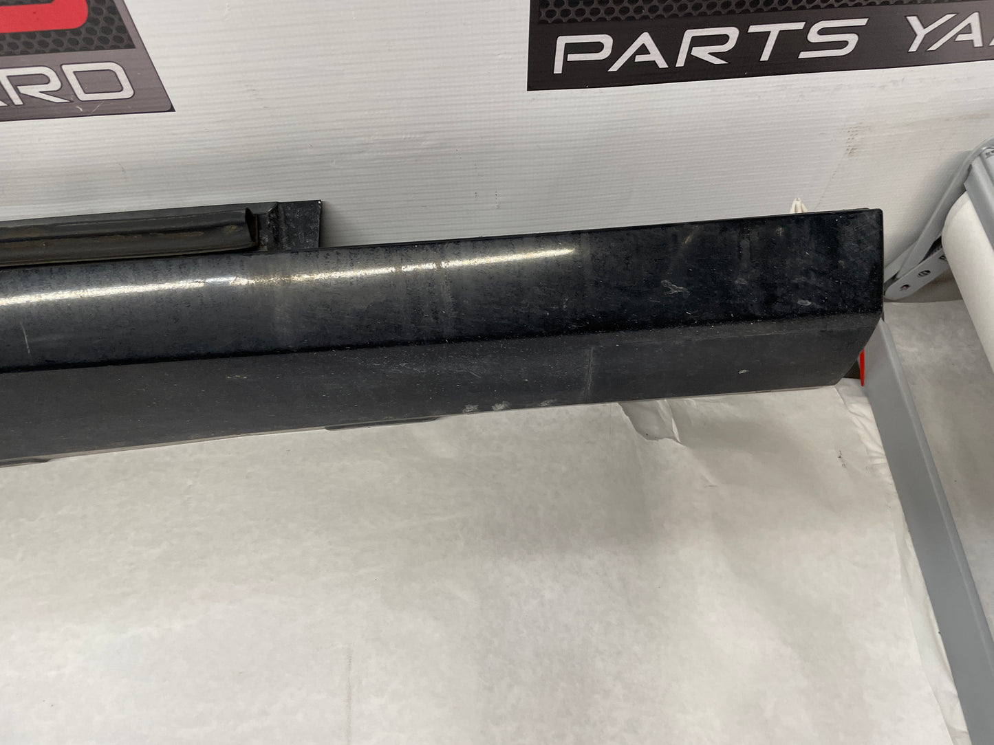 2015 Chevy Camaro SS RH Passenger Rocker Molding Panel  Black OEM