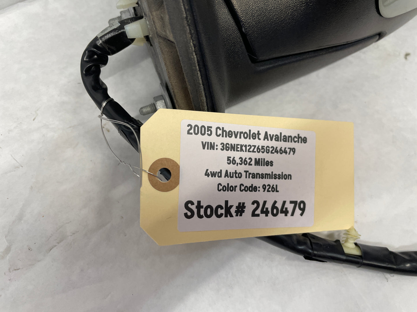 2005 Chevy Avalanche Power LH Driver Exterior Mirror OEM - Day's Parts Yard