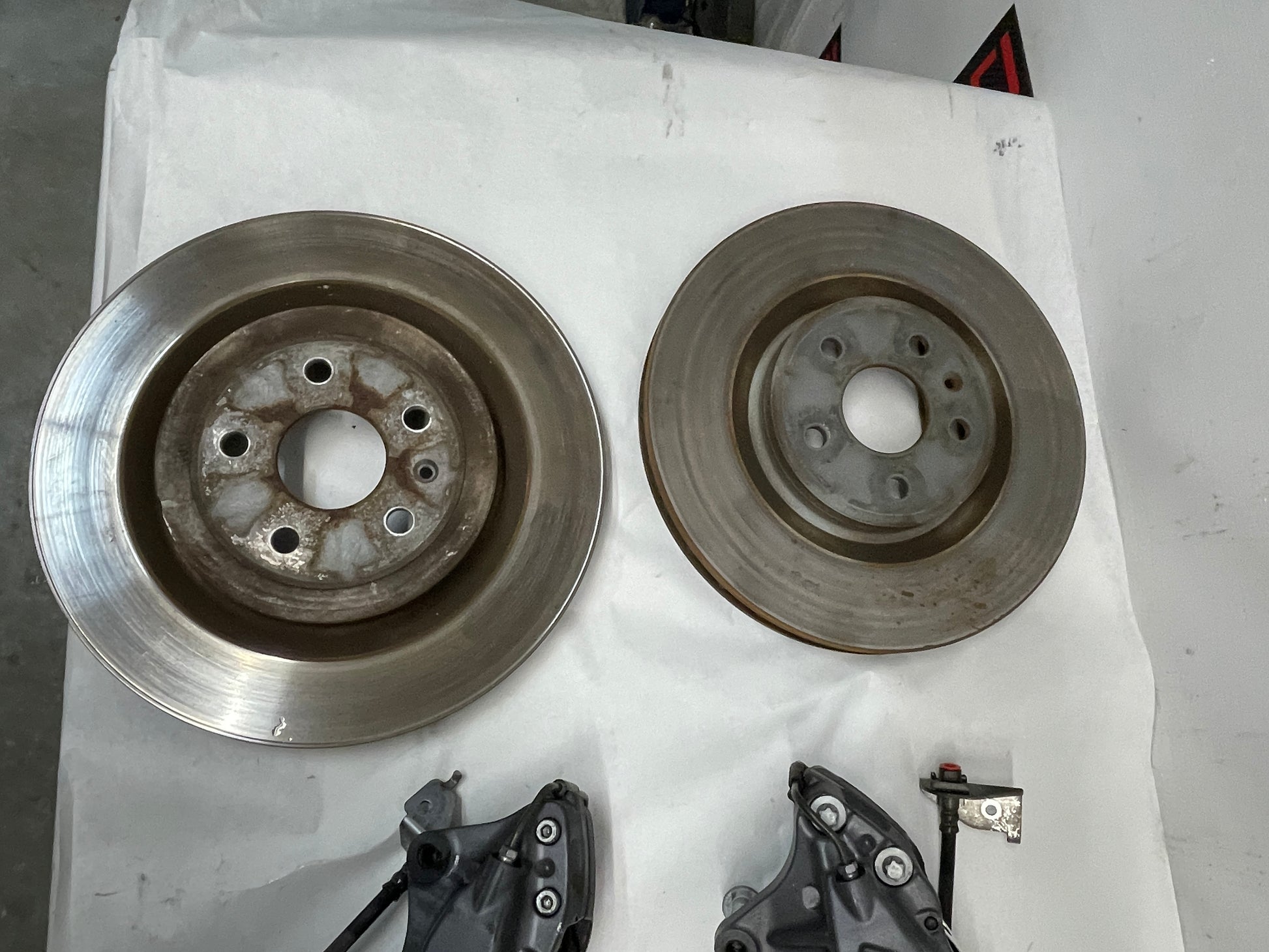2010 Chevy Camaro SS Brembo Brake Calipers & Rotors Front and Rear OEM - Day's Parts Yard