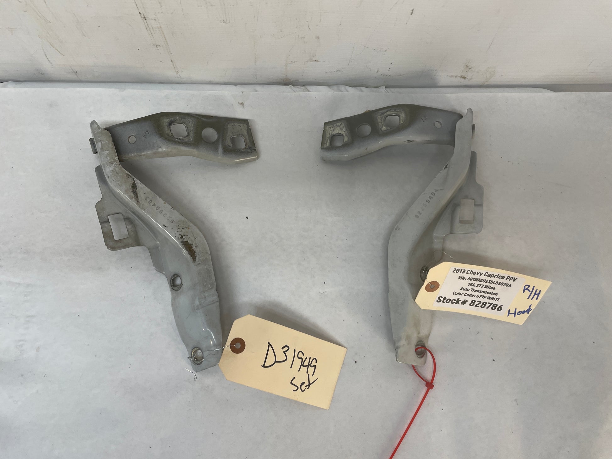 2013 Chevy Caprice PPV RH & LH Hood Hinges Set OEM - Day's Parts Yard