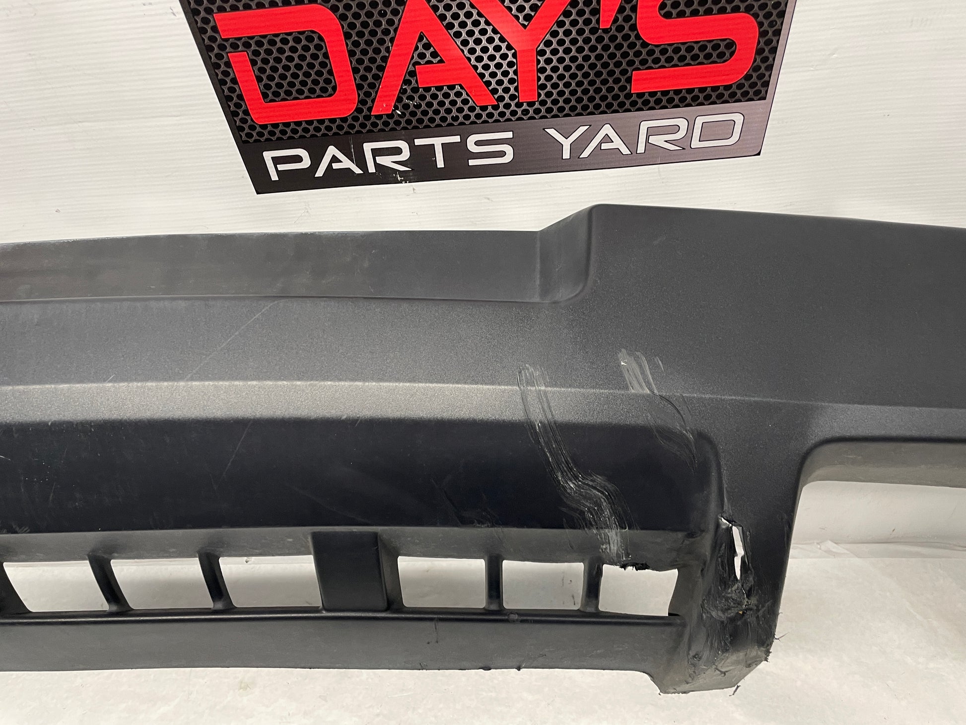 2015 Chevy Camaro SS Rear Bumper Diffuser Valence Cover OEM DAMAGED LOCAL PICK UP - Day's Parts Yard