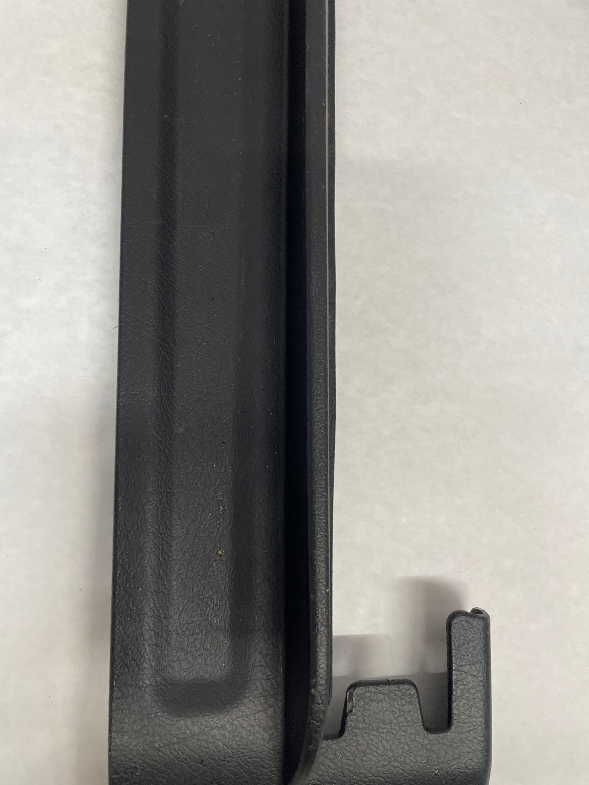 2004 Pontiac GTO RH Passenger 4pc Seat Rail Frame Trim Cover Set OEM - Day's Parts Yard