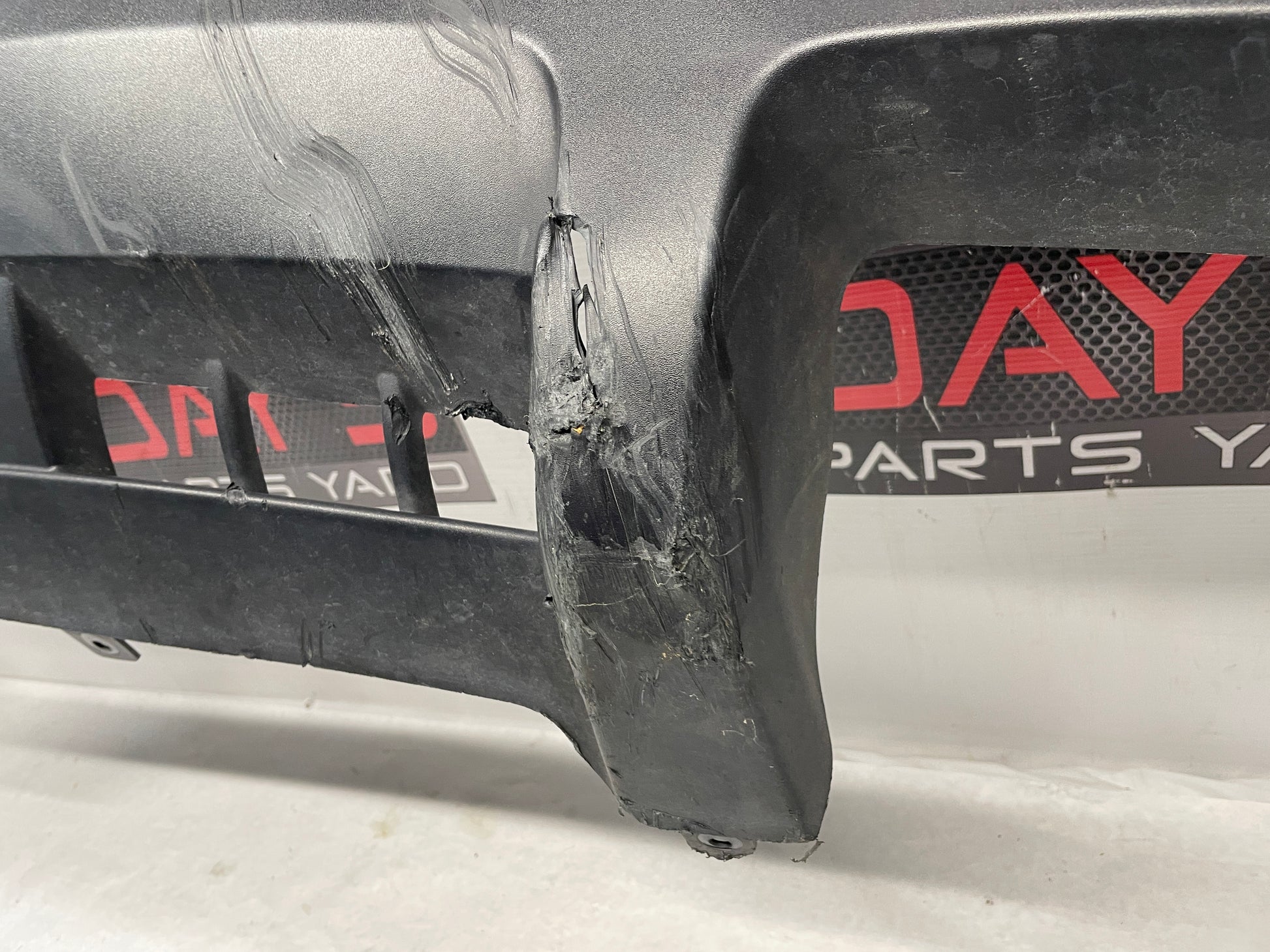 2015 Chevy Camaro SS Rear Bumper Diffuser Valence Cover OEM DAMAGED LOCAL PICK UP - Day's Parts Yard