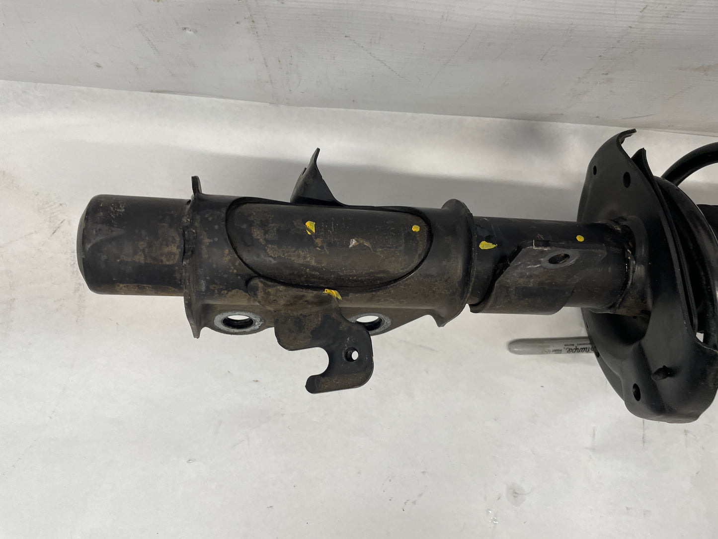 2010 Chevy Camaro SS RH Passenger Front Suspension Shock Strut Assembly Absorber OEM - Day's Parts Yard