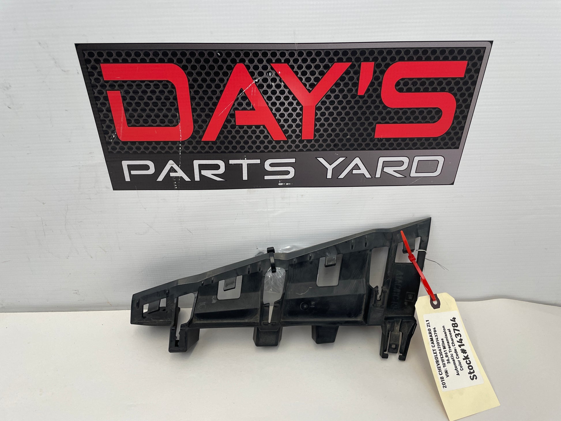 2018 Chevy Camaro ZL1 RH Passenger Rear Bumper Tail Light Bracket OEM - Day's Parts Yard