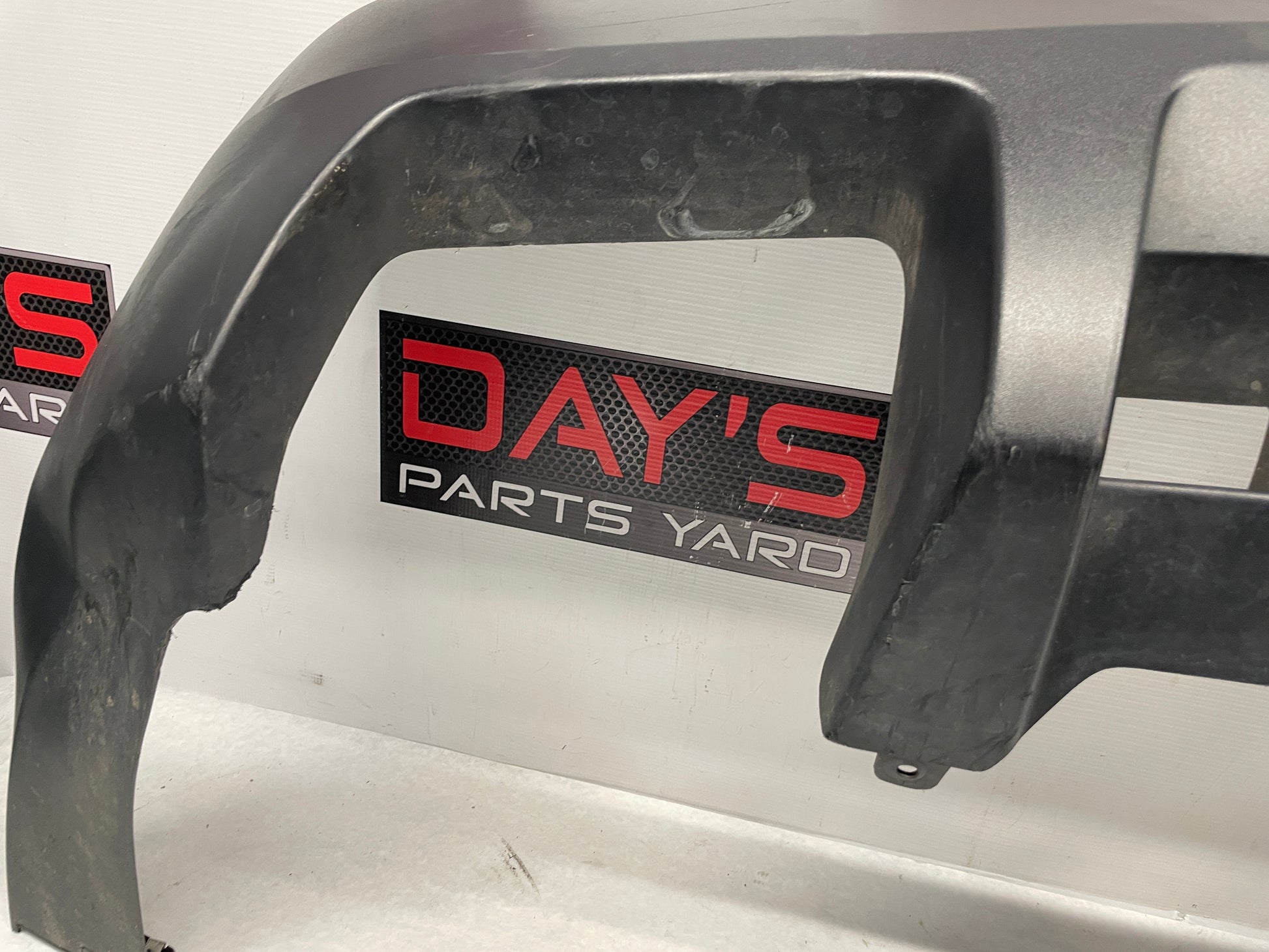 2015 Chevy Camaro SS Rear Bumper Diffuser Valence Cover OEM DAMAGED LOCAL PICK UP - Day's Parts Yard