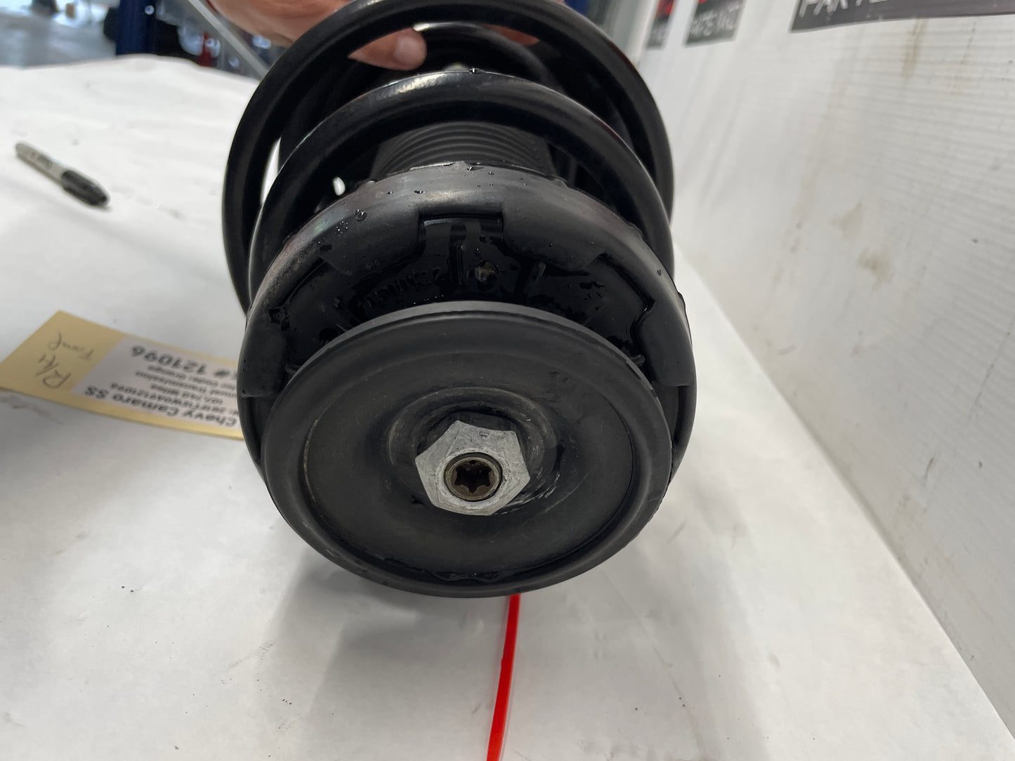 2010 Chevy Camaro SS RH Passenger Front Suspension Shock Strut Assembly Absorber OEM - Day's Parts Yard