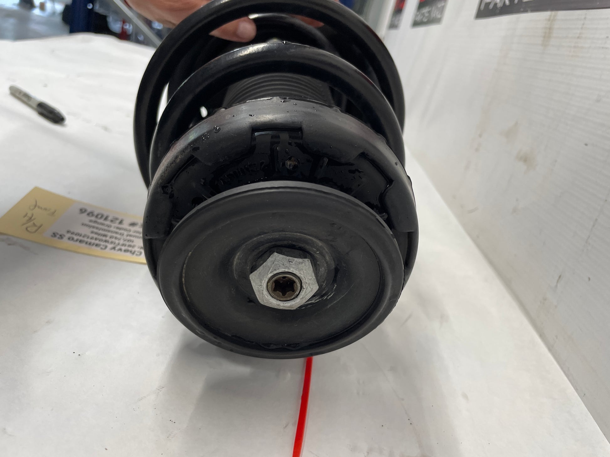 2010 Chevy Camaro SS RH Passenger Front Suspension Shock Strut Assembly Absorber OEM - Day's Parts Yard