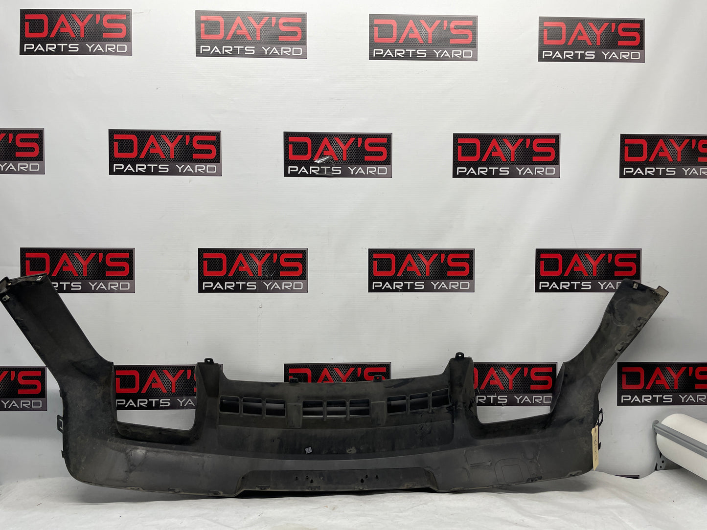 2015 Chevy Camaro SS Rear Bumper Diffuser Valence Cover OEM DAMAGED LOCAL PICK UP - Day's Parts Yard