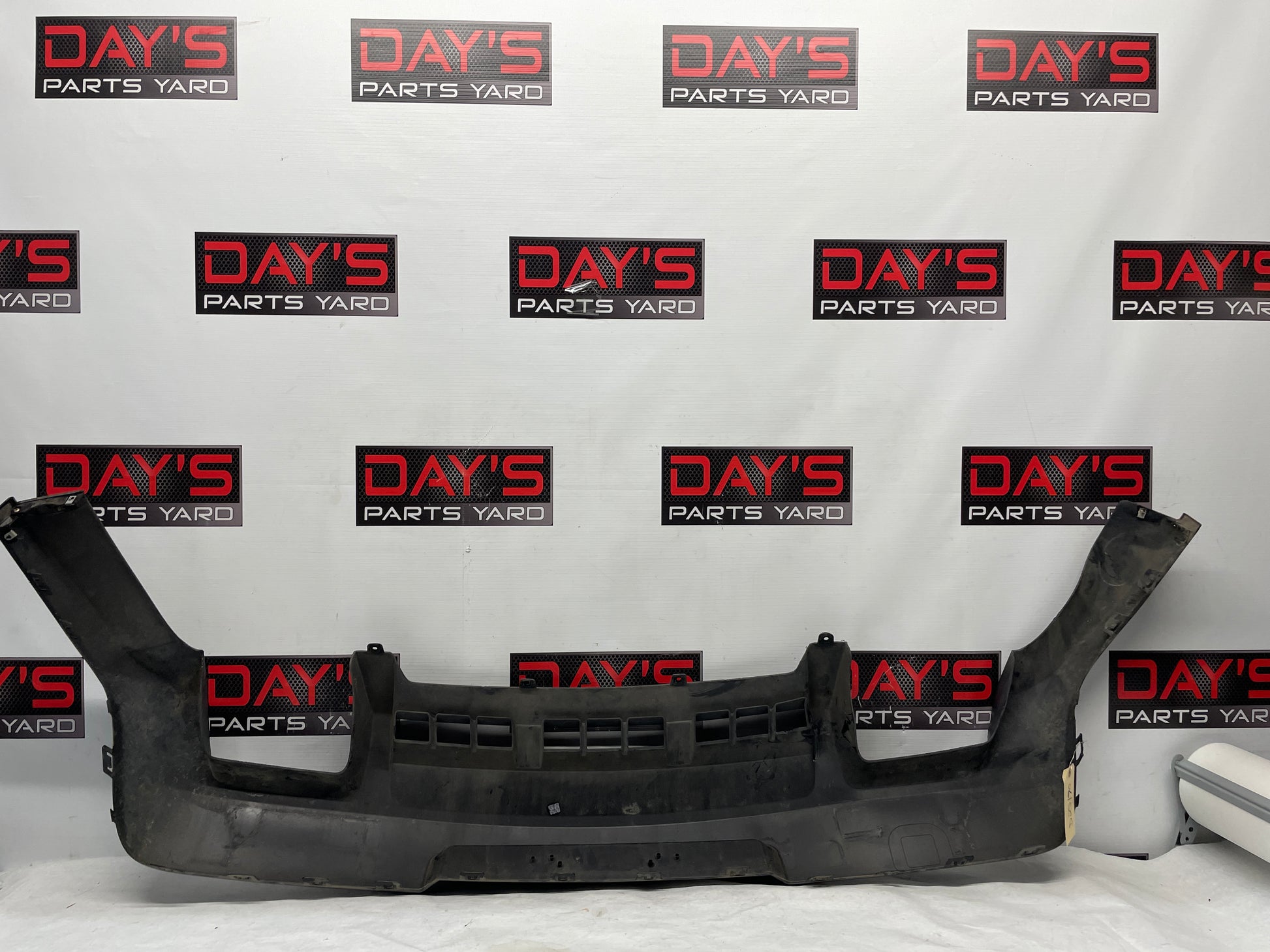 2015 Chevy Camaro SS Rear Bumper Diffuser Valence Cover OEM DAMAGED LOCAL PICK UP - Day's Parts Yard