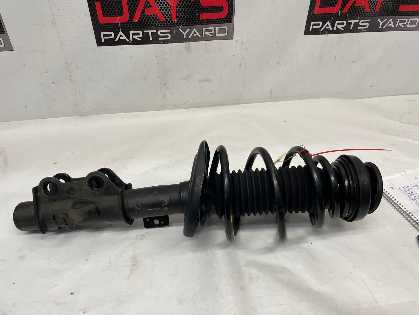 2010 Chevy Camaro SS RH Passenger Front Suspension Shock Strut Assembly Absorber OEM - Day's Parts Yard