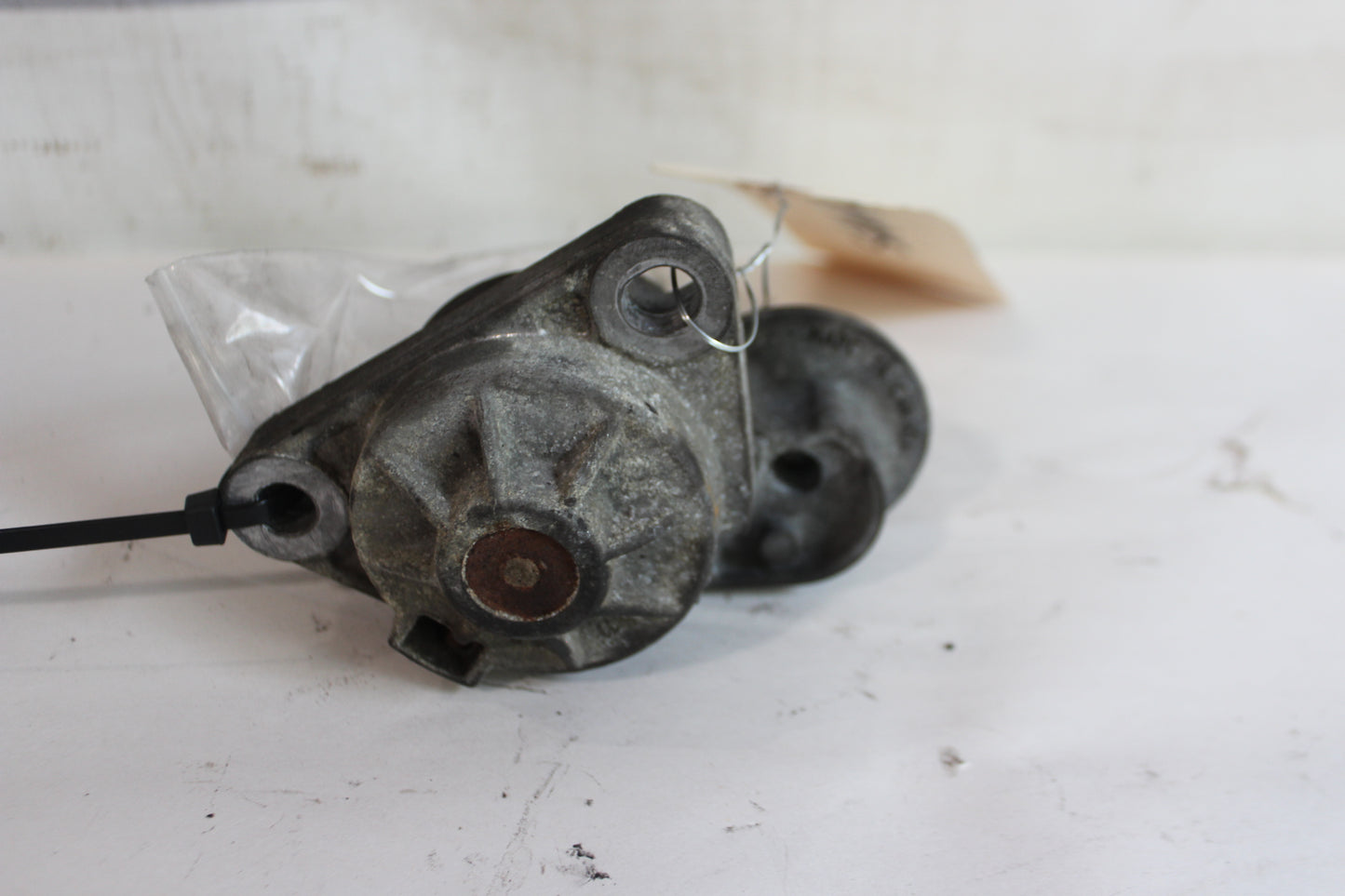 2009 Pontiac G8 GT Drive Belt Tensioner Pully OEM - Day's Parts Yard