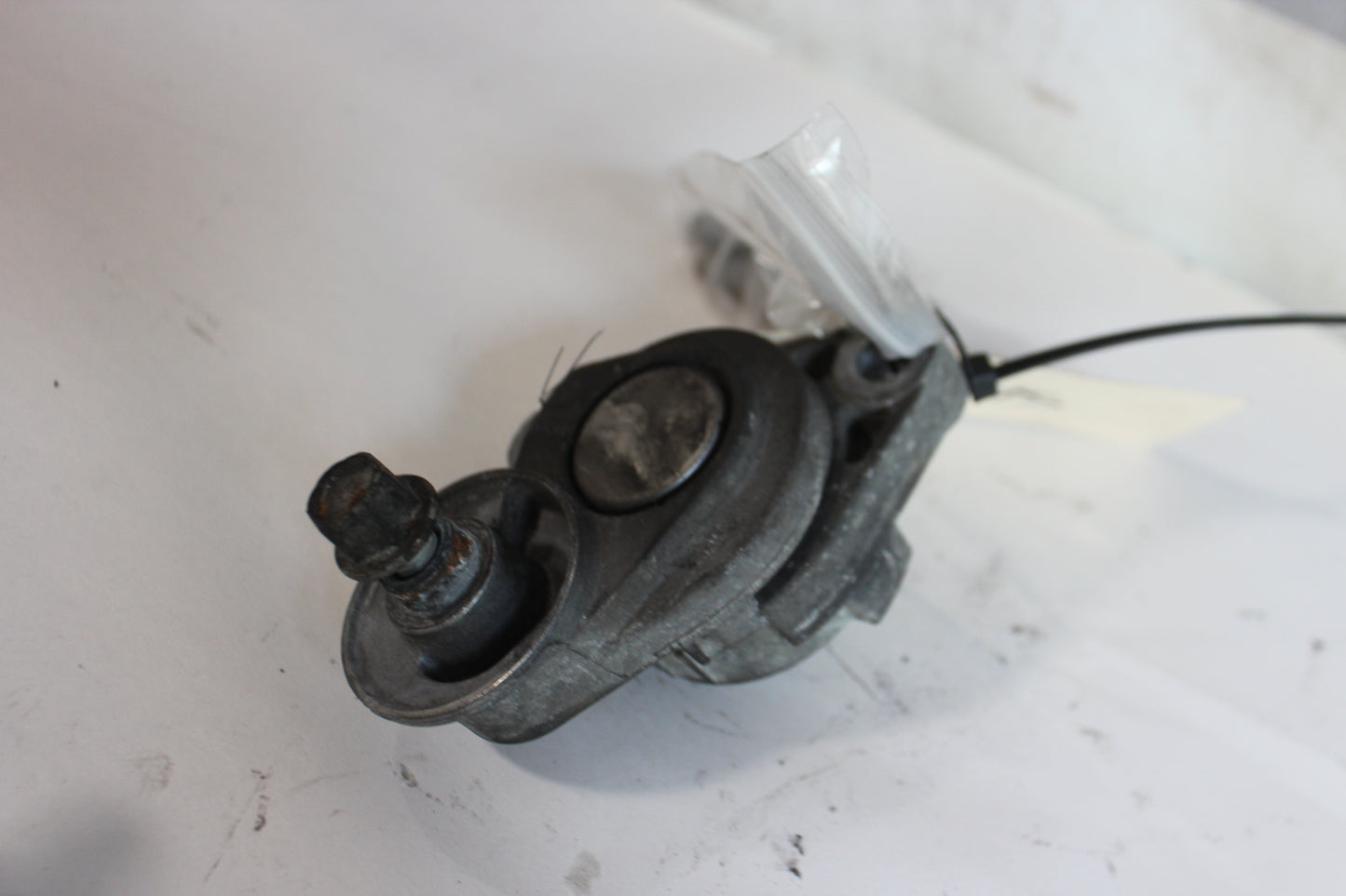 2009 Pontiac G8 GT Drive Belt Tensioner Pully OEM - Day's Parts Yard