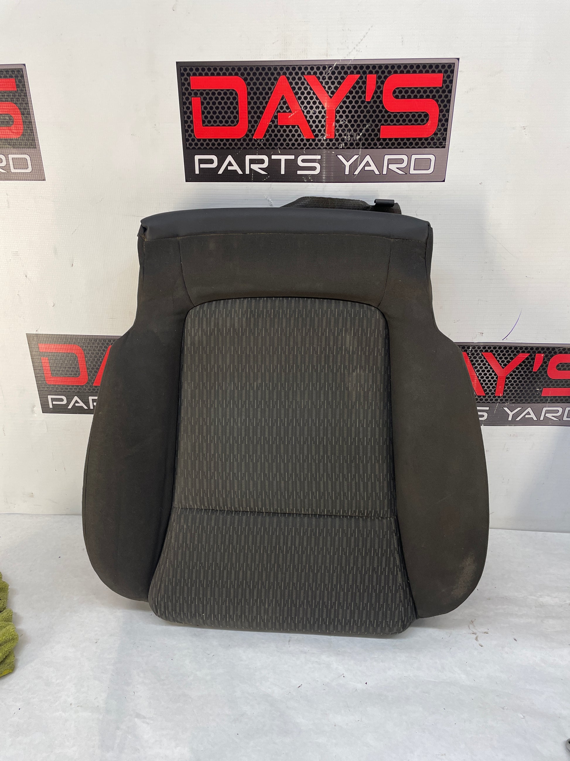 2014 Chevy Caprice PPV RH Passenger Front Lower Cushion OEM - Day's Parts Yard