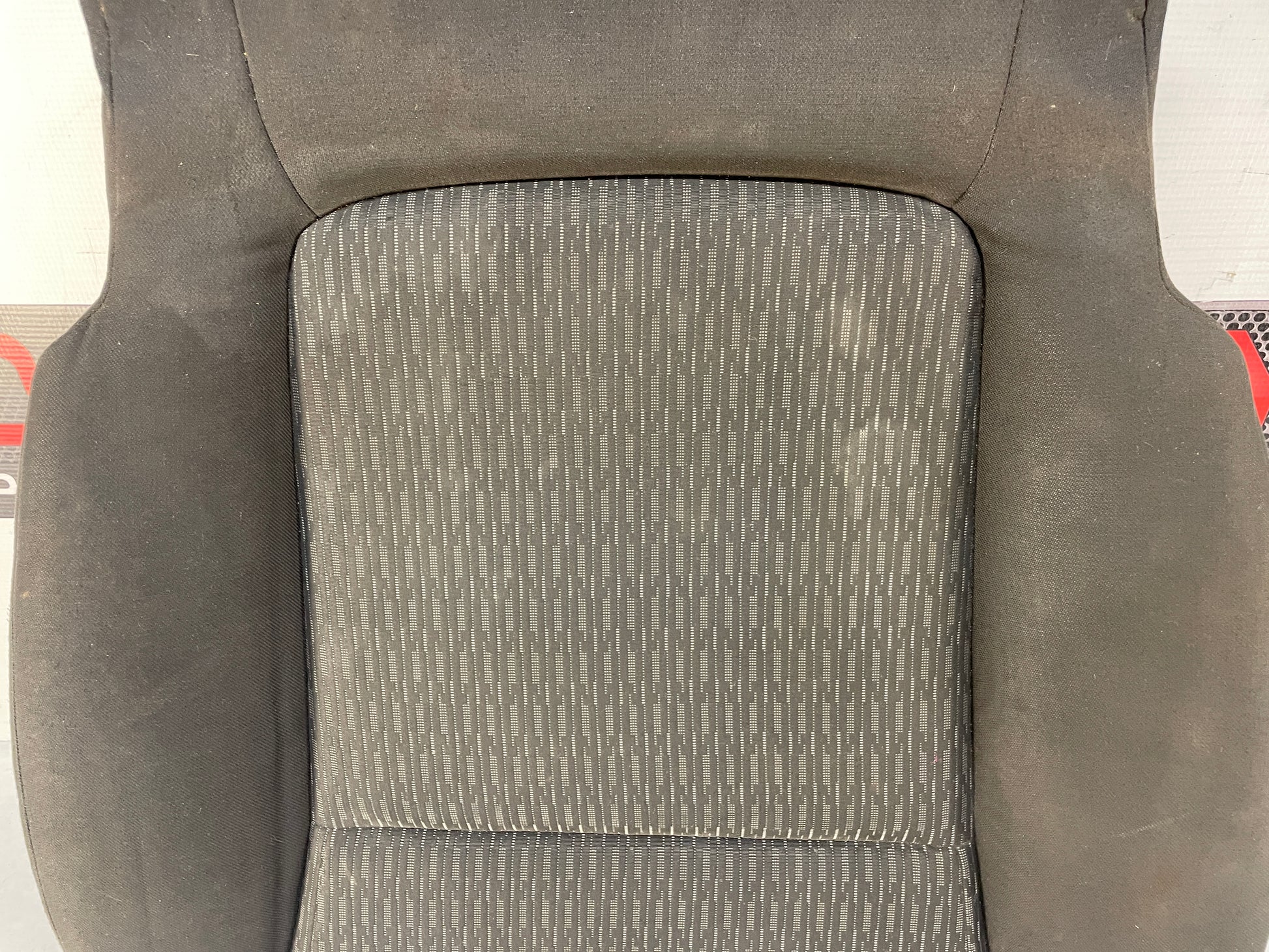 2014 Chevy Caprice PPV RH Passenger Front Lower Cushion OEM - Day's Parts Yard
