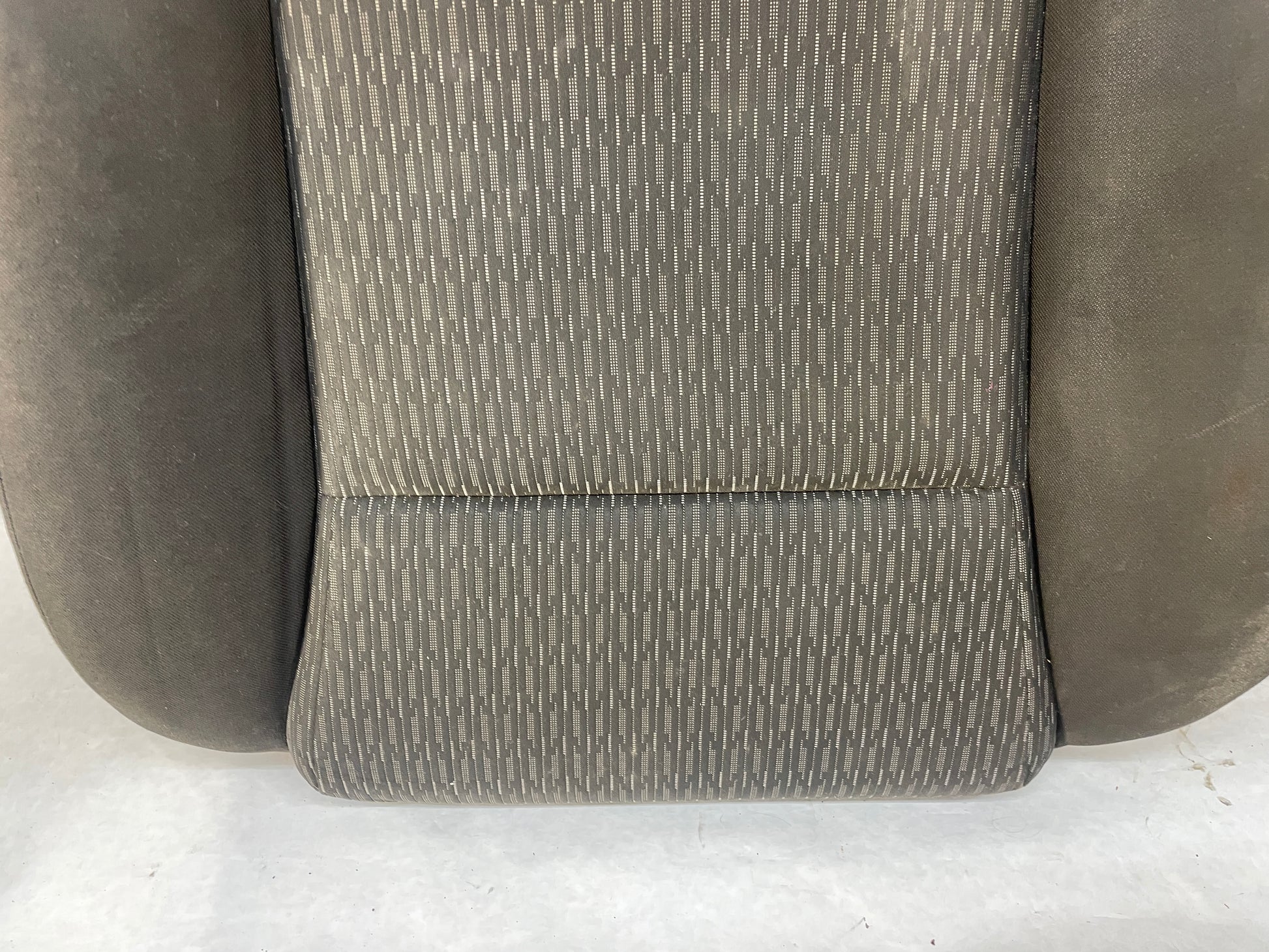 2014 Chevy Caprice PPV RH Passenger Front Lower Cushion OEM - Day's Parts Yard