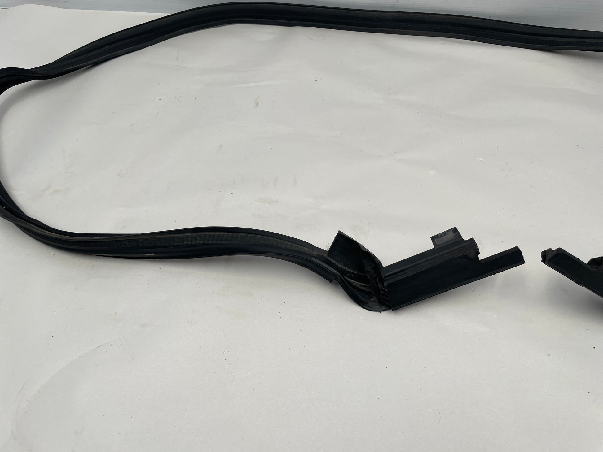 2018 Chevy Camaro ZL1 Convertible LH Driver Weather Strip Rubber Seal OEM - Day's Parts Yard