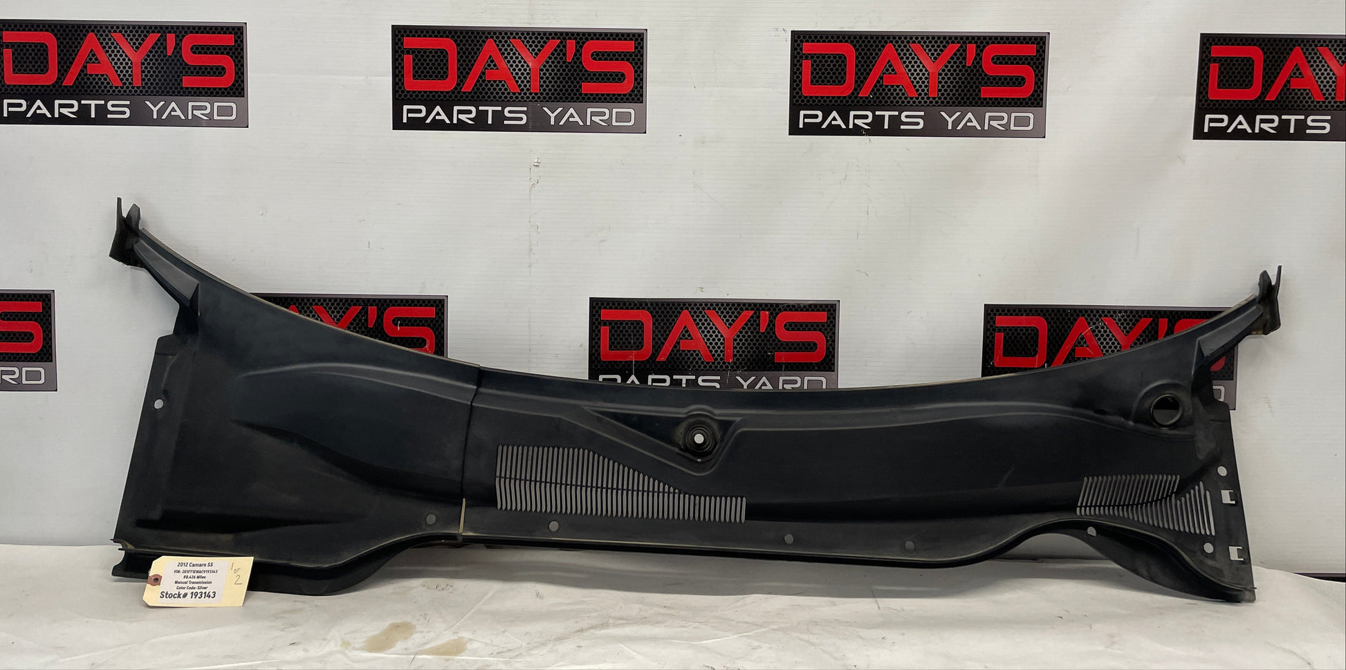 2012 Chevy Camaro SS Windshield Wiper Cowl Grille Panel Assembly OEM - Day's Parts Yard