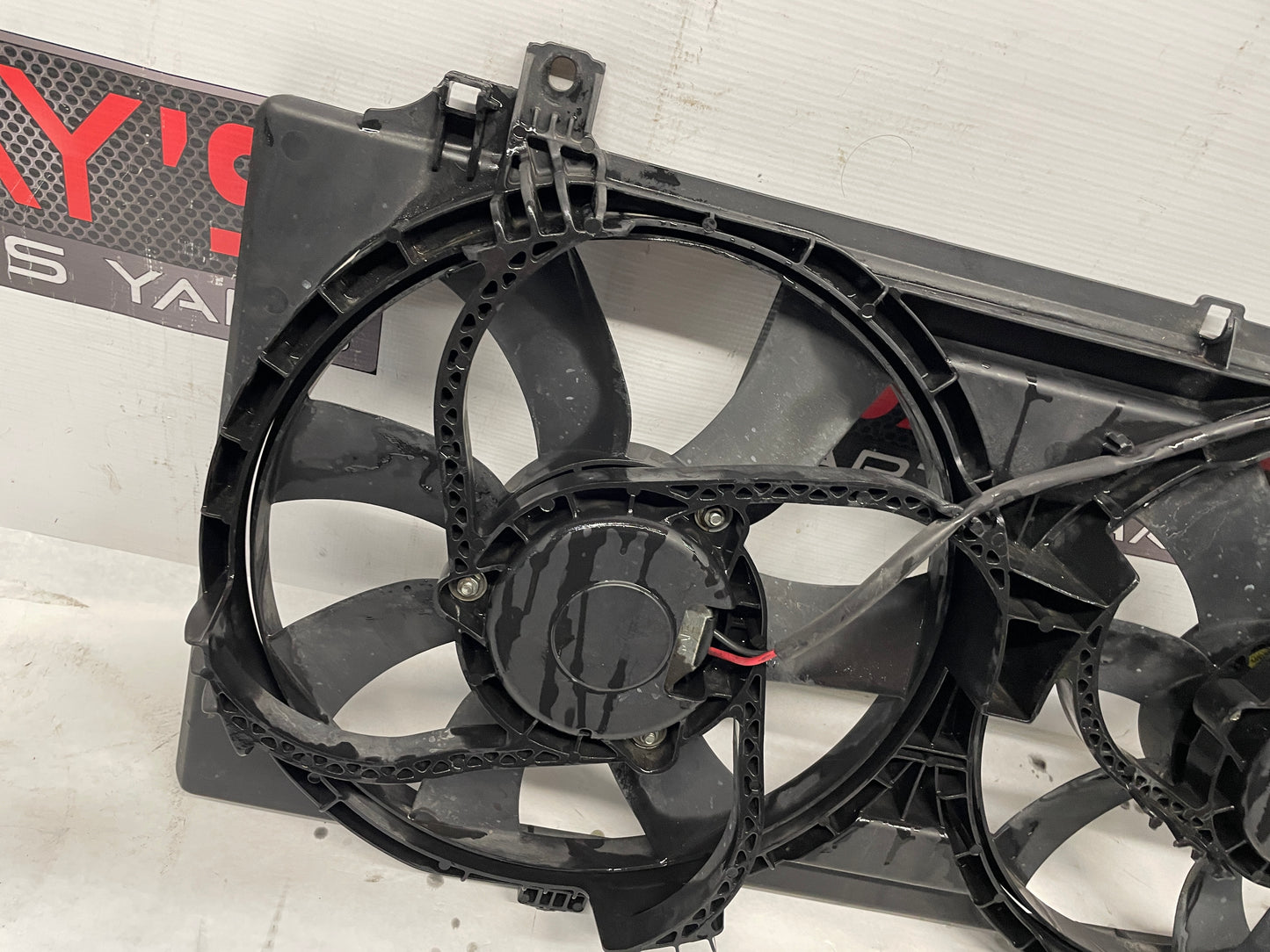 2010 Chevy Camaro SS Dual Radiator Cooling Fans Assembly OEM - Day's Parts Yard