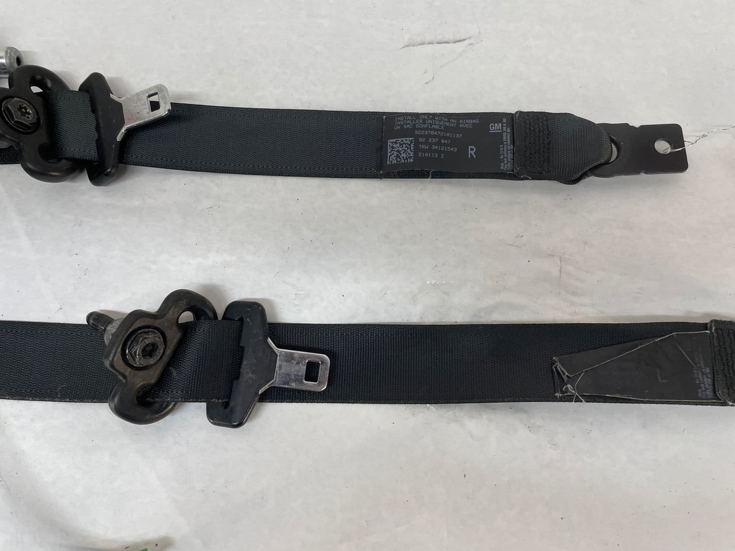 2013 Chevy Caprice PPV RH & LH Front Seat Belt Seatbelt Retractor Pre Tensioner OEM - Day's Parts Yard