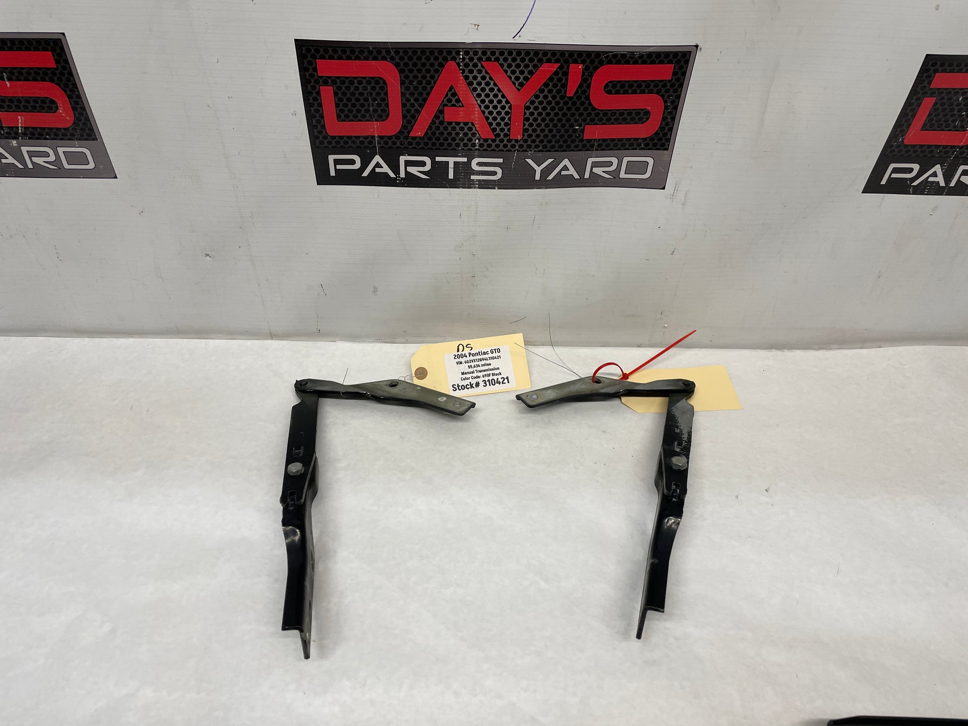 2004 Pontiac GTO RH & LH Hood Hinges Set OEM - Day's Parts Yard