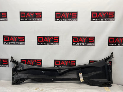 2012 Chevy Camaro SS Windshield Wiper Cowl Grille Panel Assembly OEM - Day's Parts Yard