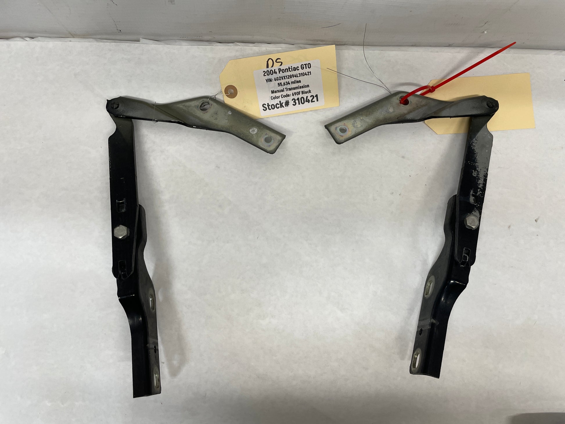 2004 Pontiac GTO RH & LH Hood Hinges Set OEM - Day's Parts Yard