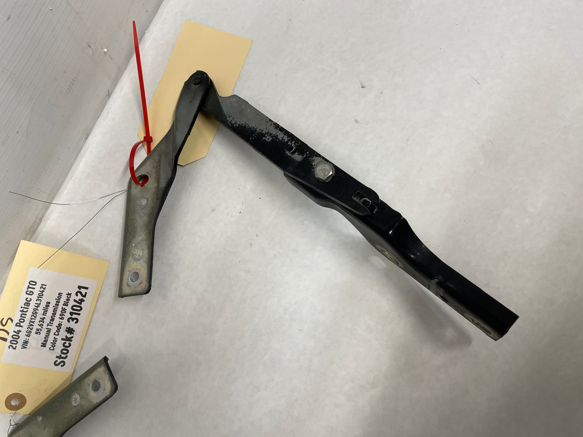 2004 Pontiac GTO RH & LH Hood Hinges Set OEM - Day's Parts Yard