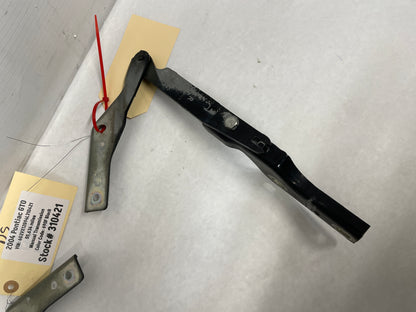 2004 Pontiac GTO RH & LH Hood Hinges Set OEM - Day's Parts Yard