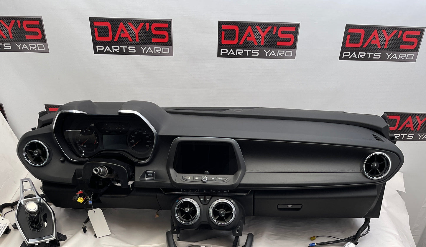 2021 Chevy Camaro SS Complete Dash w/ Shifter OEM