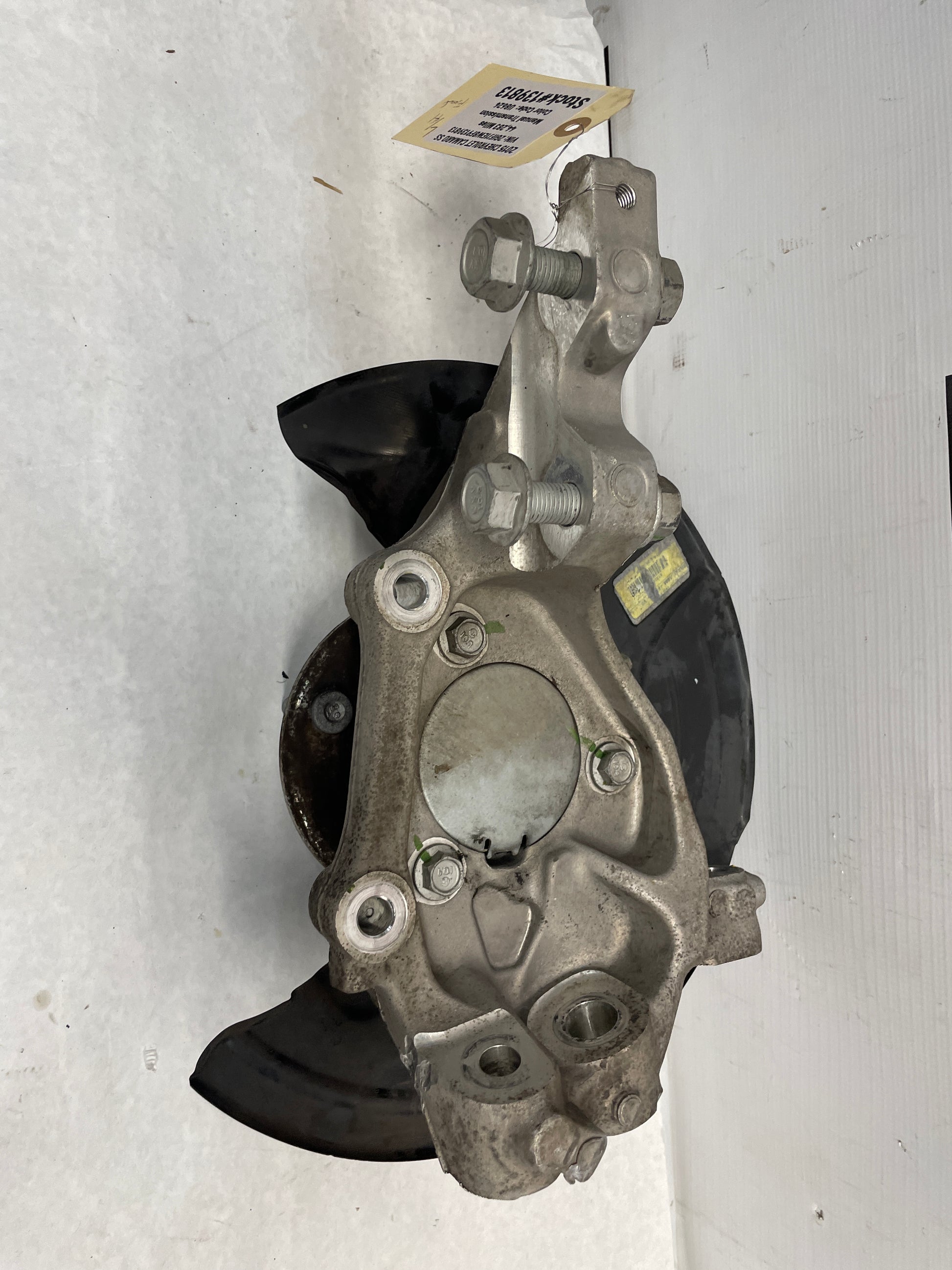 2015 Chevy Camaro SS Front LH Driver Spindle Knuckle Hub Assembly OEM - Day's Parts Yard